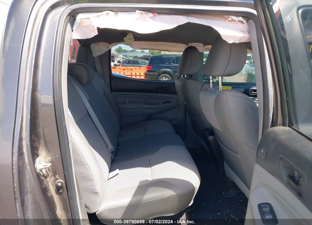 2015 TOYOTA TACOMA BASE V6 VIN: 5TFLU4EN6FX136016