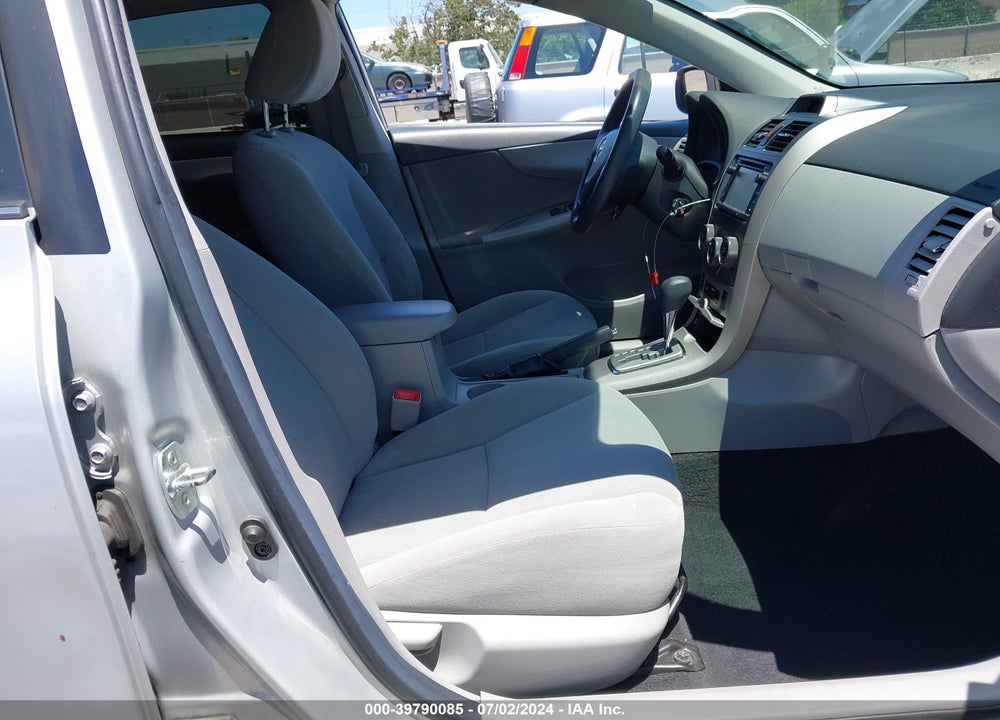 2013 TOYOTA COROLLA LE VIN: 2T1BU4EE0DC004456