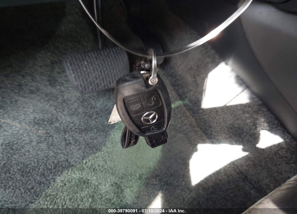 2016 MERCEDES-BENZ METRIS VIN: WD4PG2EE2G3125459