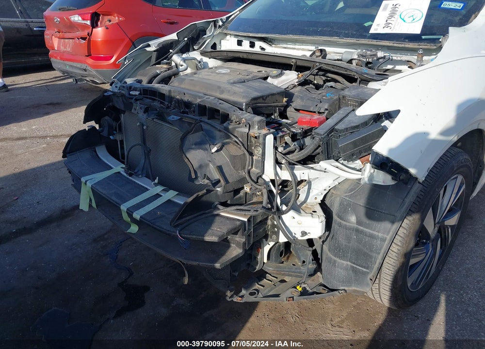 2015 NISSAN MURANO PLATINUM VIN: 5N1AZ2MG3FN235450