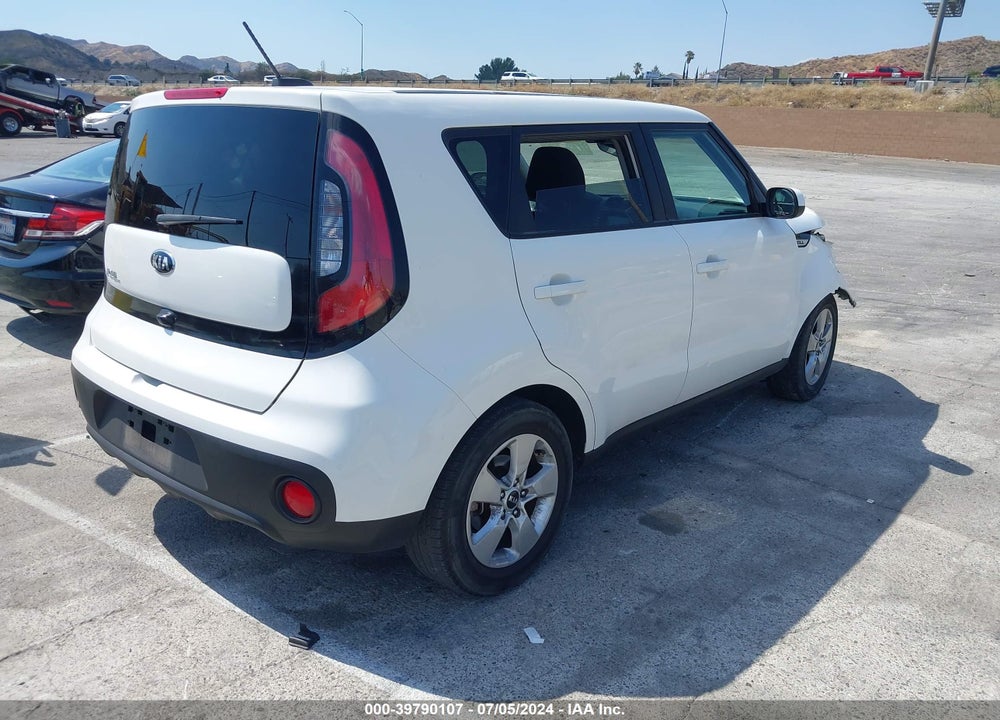 2018 KIA SOUL VIN: KNDJN2A21J7535977