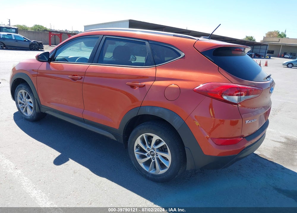 2016 HYUNDAI TUCSON SE VIN: KM8J33A49GU187350