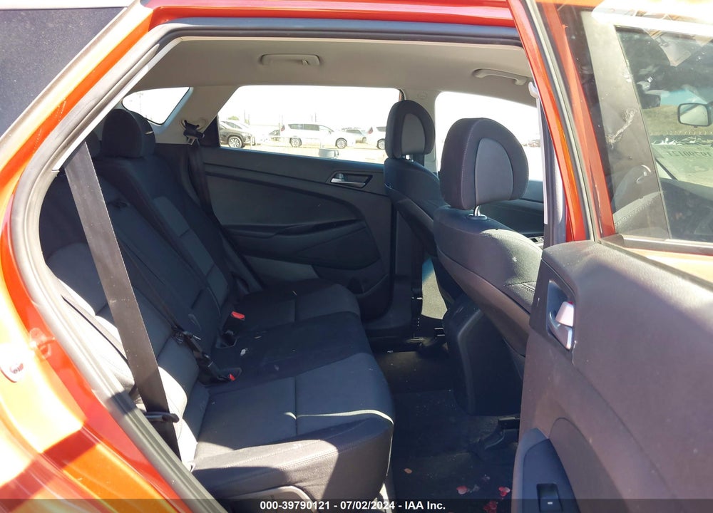 2016 HYUNDAI TUCSON SE VIN: KM8J33A49GU187350