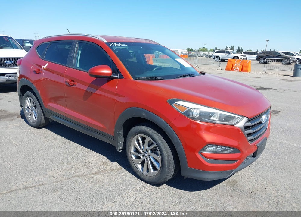 2016 HYUNDAI TUCSON SE VIN: KM8J33A49GU187350