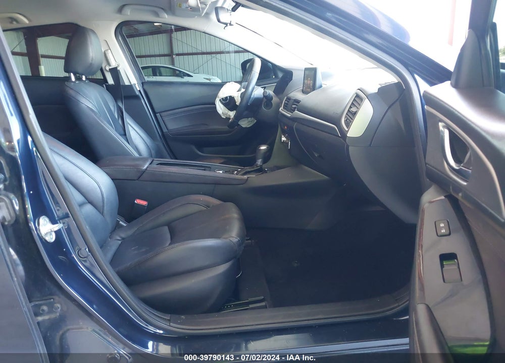 2018 MAZDA 3 TOURING VIN: 3MZBN1L3XJM183585