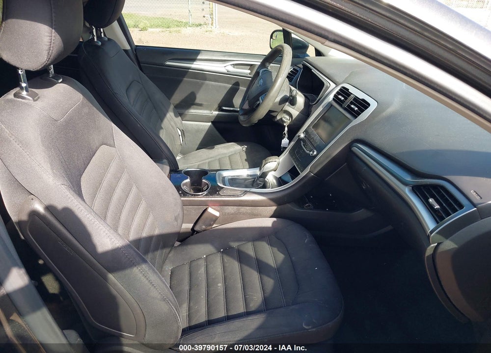 2015 FORD FUSION SE VIN: 3FA6P0H77FR228888
