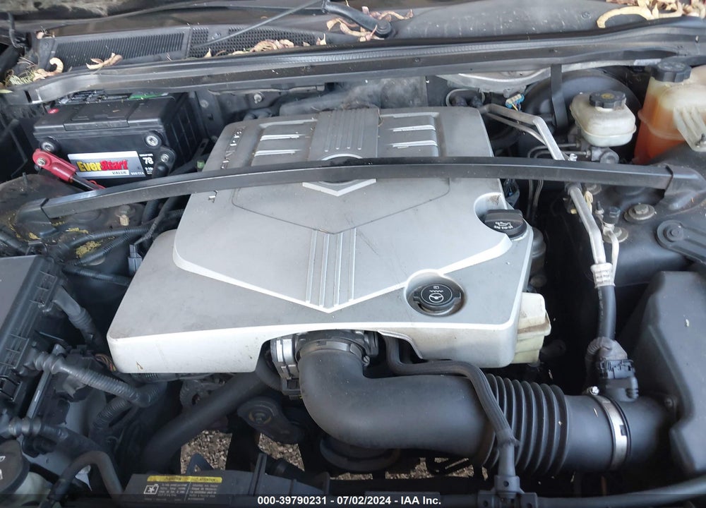 2005 CADILLAC SRX V6 VIN: 1GYEE637150135721