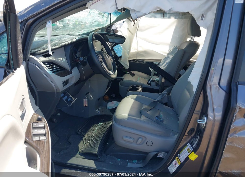 2015 TOYOTA SIENNA VIN: 5TDYK3DCXFS574226