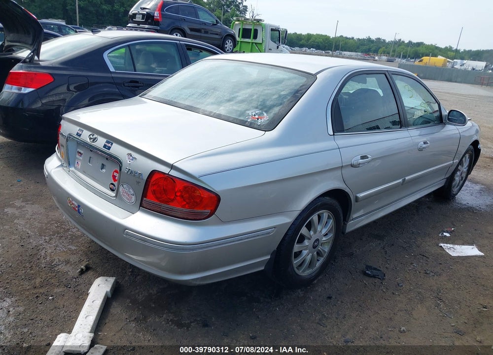 2005 HYUNDAI SONATA GLS/LX VIN: KMHWF35H35A105573