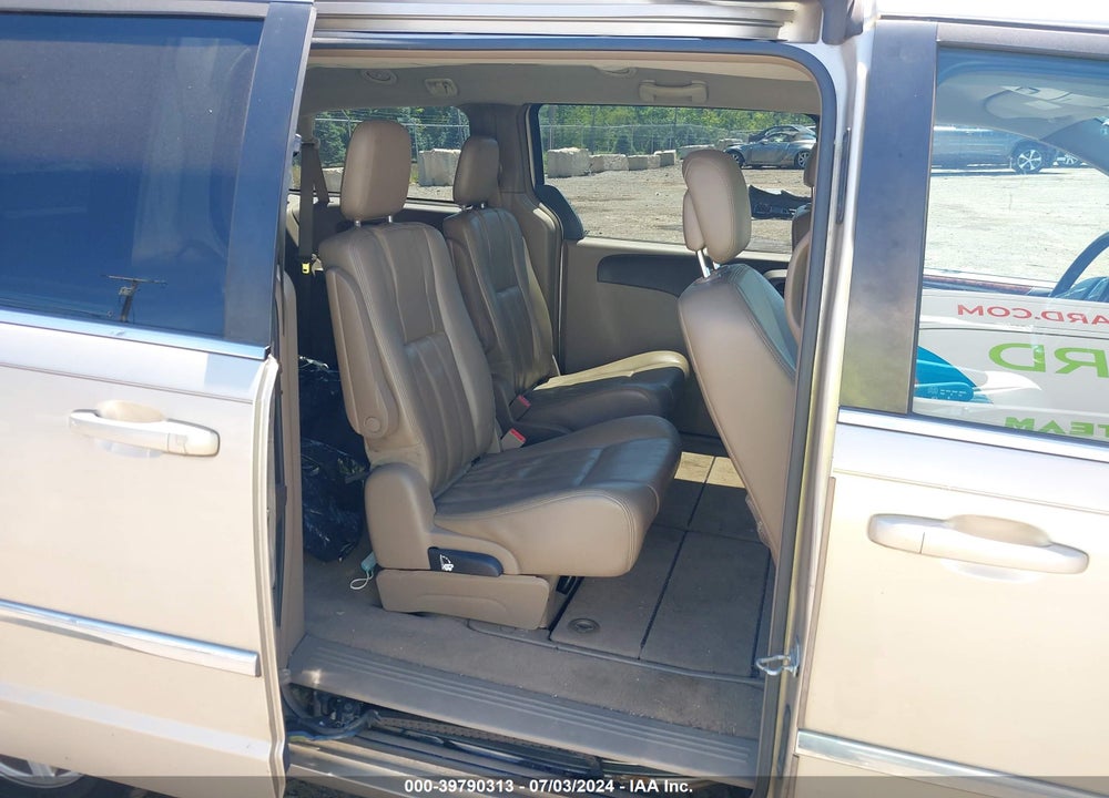 2012 CHRYSLER TOWN & COUNTRY VIN: 2C4RC1BG4CR362762