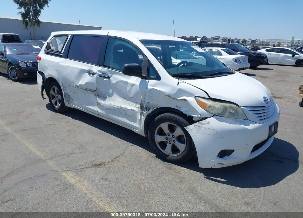 2011 TOYOTA SIENNA BASE V6 VIN: 5TDZK3DC7BS018860