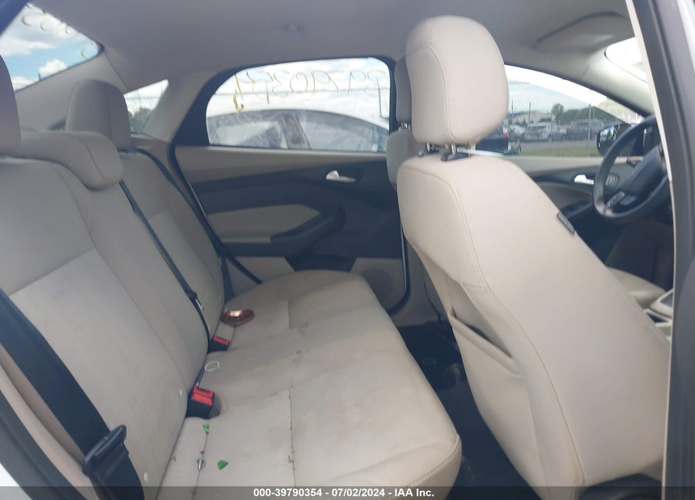 2018 FORD FOCUS SE VIN: 1FADP3F27JL309008