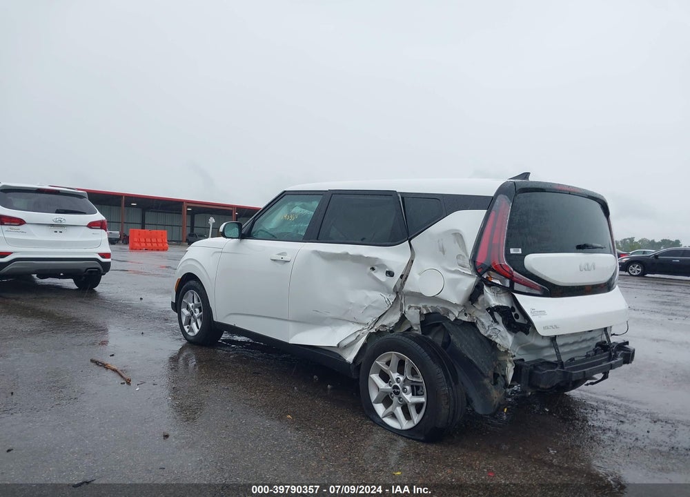 2023 KIA SOUL !/+/S VIN: KNDJ23AU8P7213488