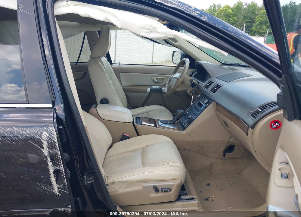 2010 VOLVO XC90 3.2 VIN: YV4982CY0A1547324