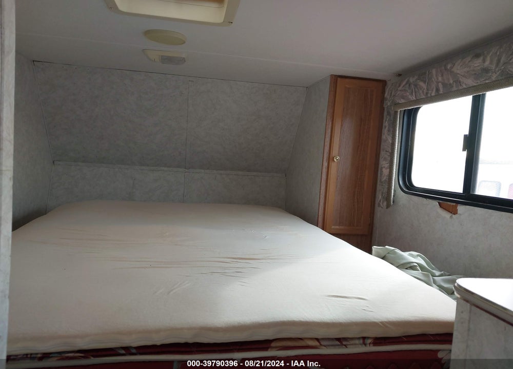2001 TRAILER WANDERLITE VIN: 4XTFG21271C227833