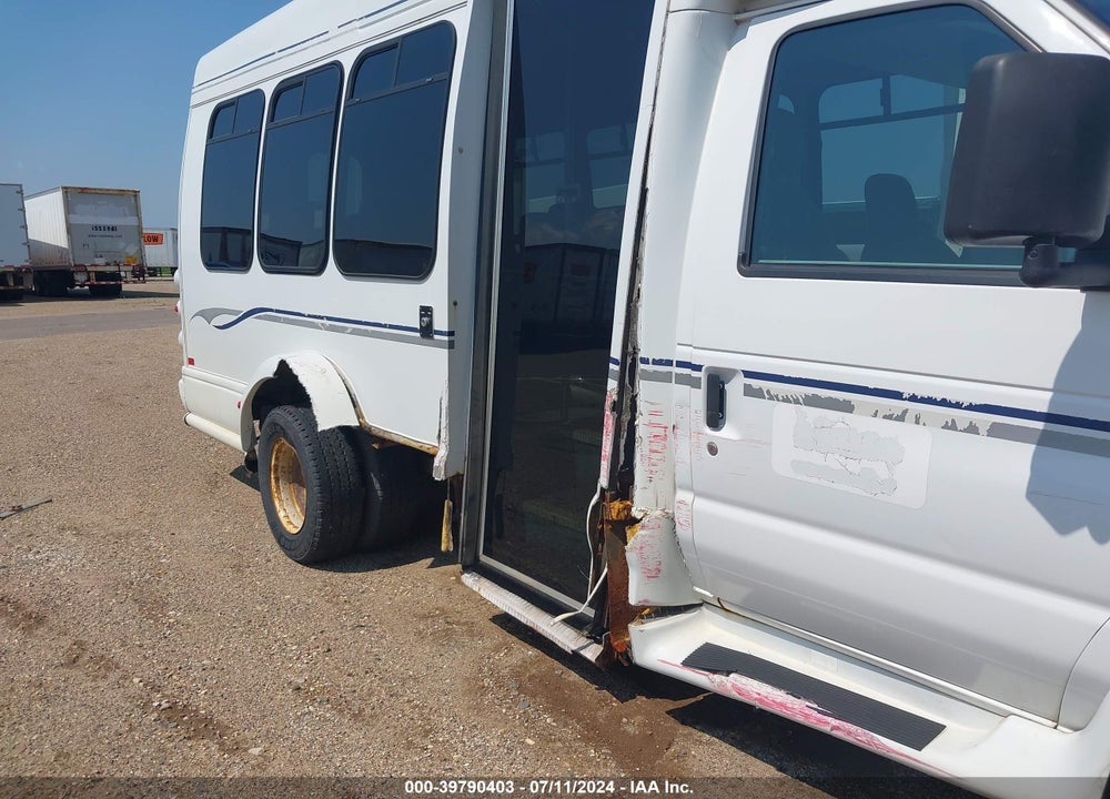 2011 FORD E-350 CUTAWAY VIN: 1FDWE3FL7BDA82945