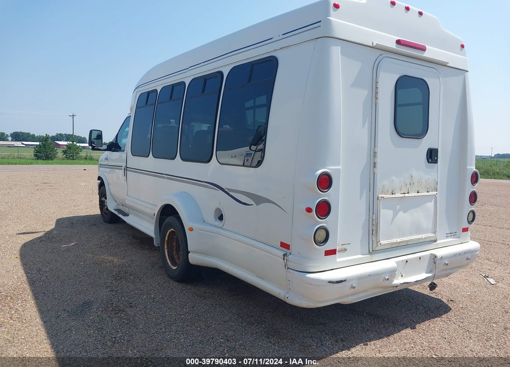 2011 FORD E-350 CUTAWAY VIN: 1FDWE3FL7BDA82945