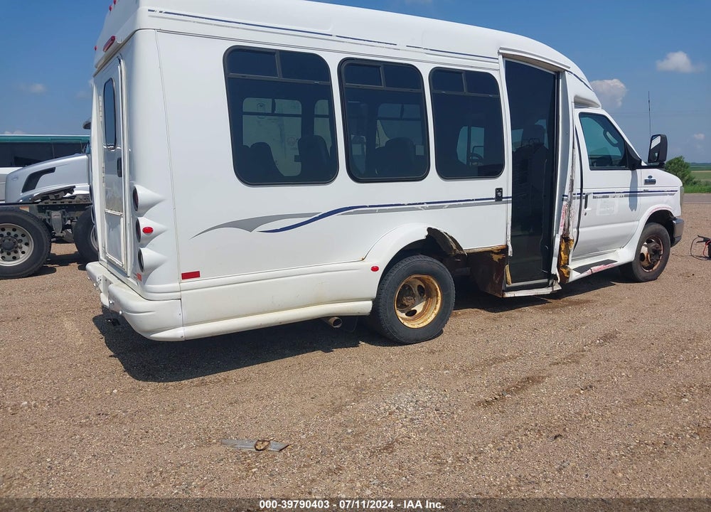 2011 FORD E-350 CUTAWAY VIN: 1FDWE3FL7BDA82945