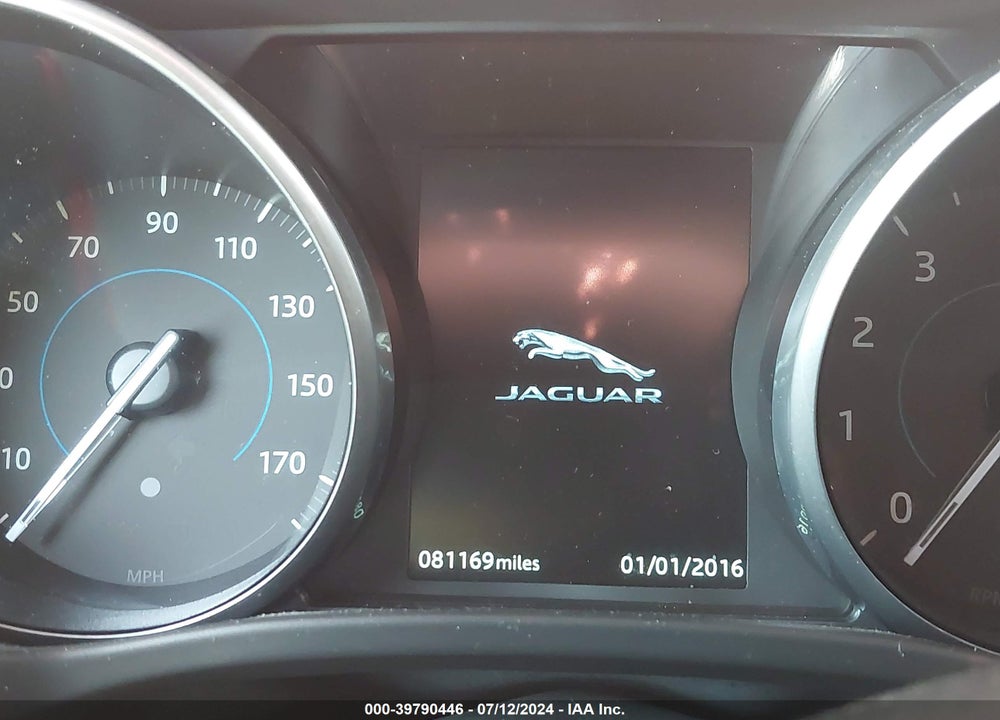 2018 JAGUAR F-PACE 25T PREMIUM VIN: SADCJ2FX7JA274614