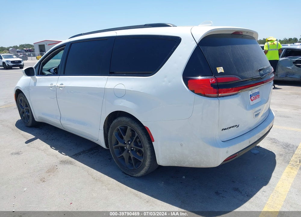 2021 CHRYSLER PACIFICA TOURING L VIN: 2C4RC1BG4MR540011