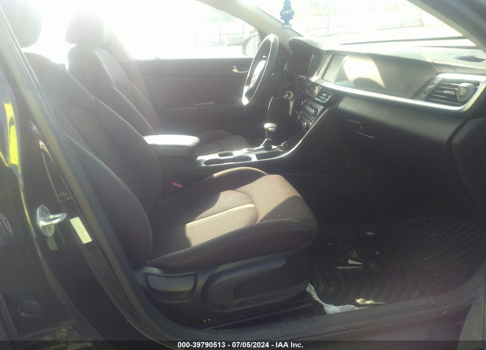 2019 KIA OPTIMA LX VIN: 5XXGT4L38KG305329