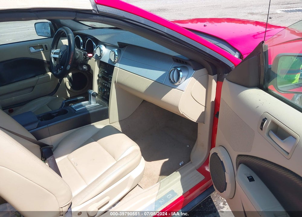 2005 FORD MUSTANG VIN: 1ZVFT84N555254896