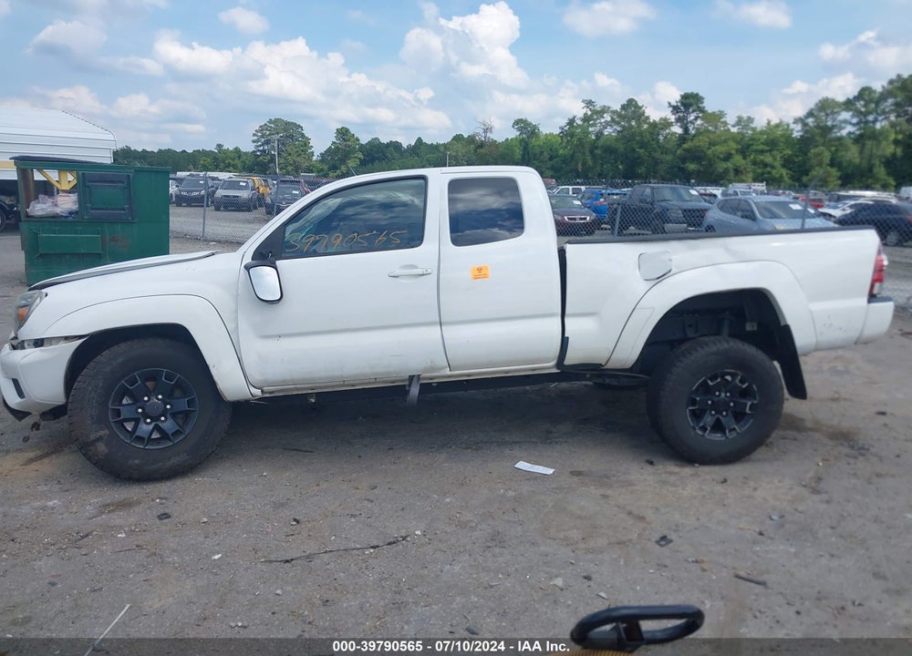 2015 TOYOTA TACOMA VIN: 5TFUX4EN5FX039112