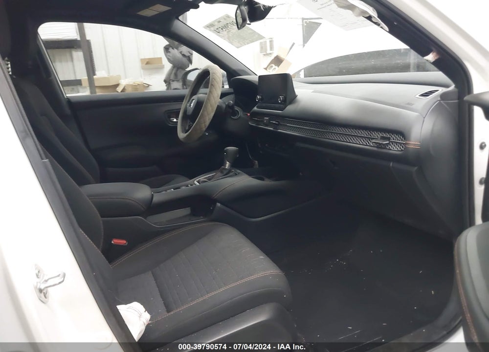 2024 HONDA HR-V VIN: 3CZRZ2H51RM745935