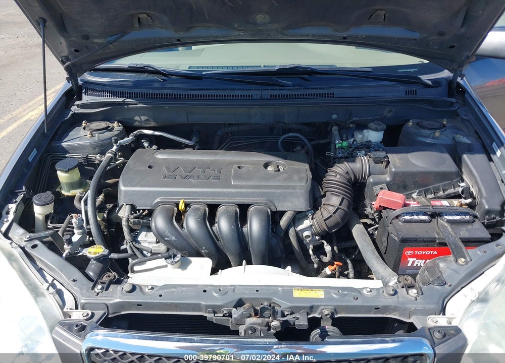 2005 TOYOTA COROLLA LE VIN: 1NXBR32E05Z448940