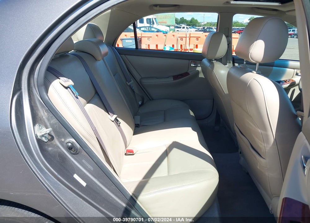 2005 TOYOTA COROLLA LE VIN: 1NXBR32E05Z448940