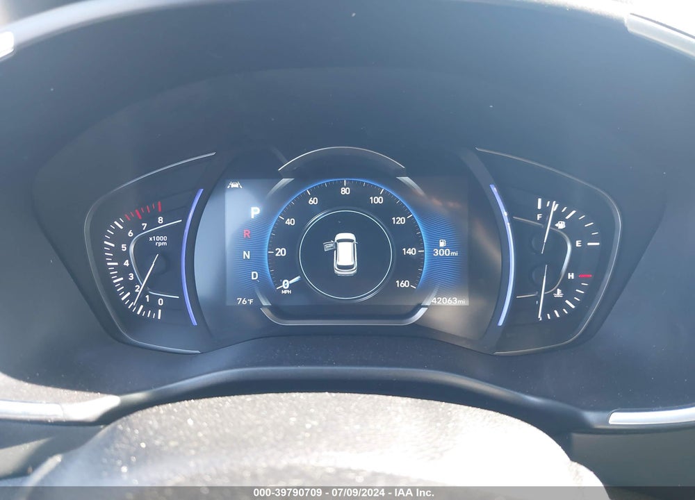 2019 HYUNDAI SANTA FE VIN: 5NMS33AD0KH132746