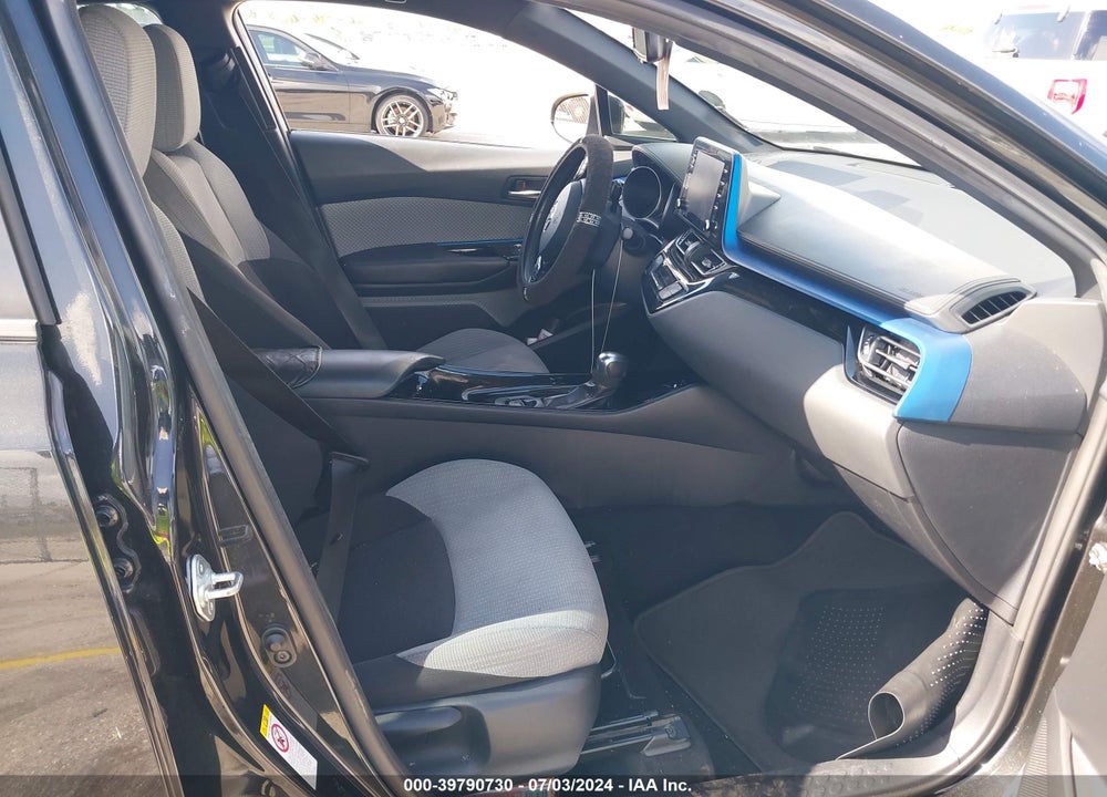 2019 TOYOTA C-HR XLE VIN: NMTKHMBX4KR074961