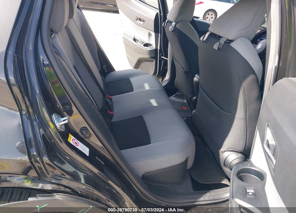2019 TOYOTA C-HR XLE VIN: NMTKHMBX4KR074961