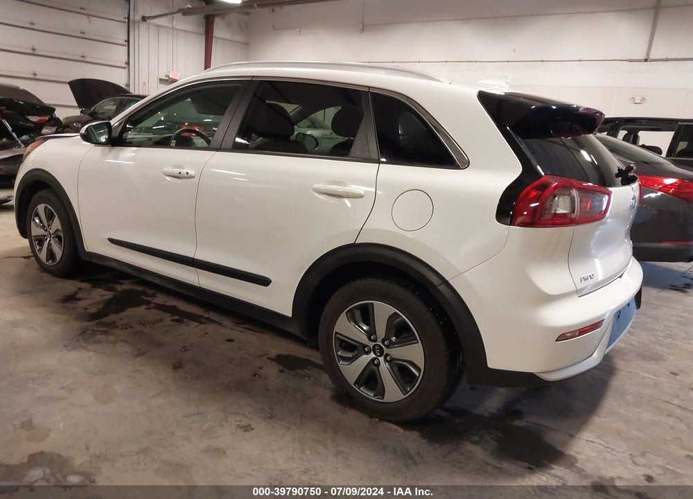 2018 KIA NIRO LX VIN: KNDCB3LCXJ5154122