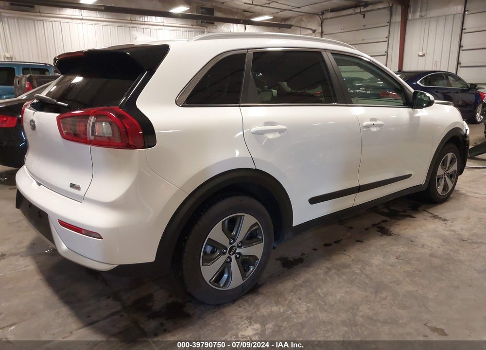 2018 KIA NIRO LX VIN: KNDCB3LCXJ5154122