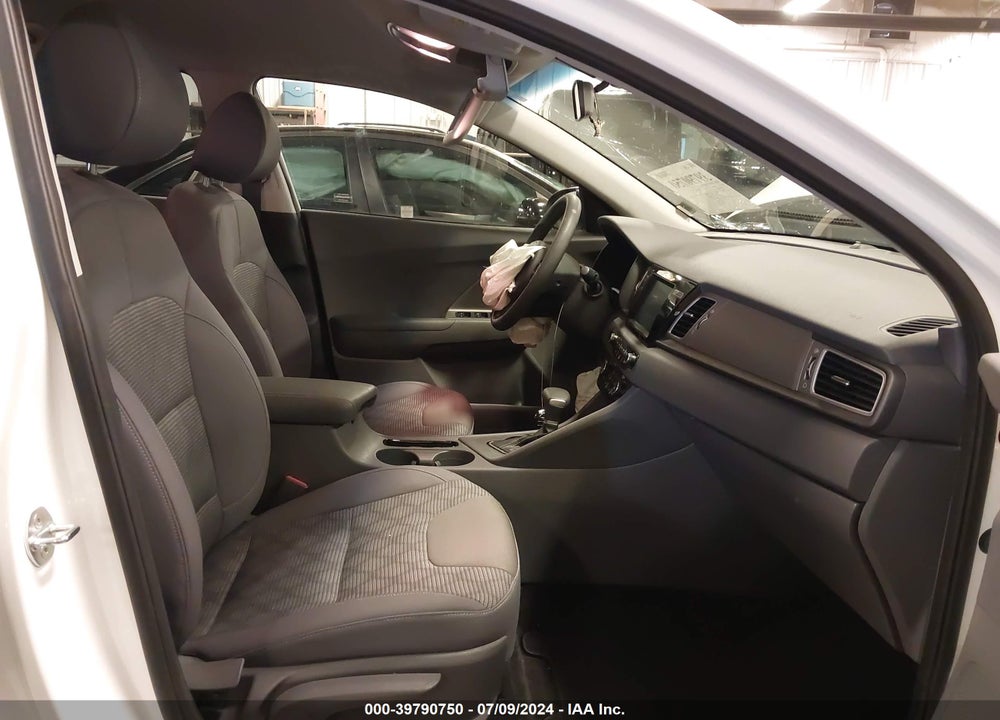 2018 KIA NIRO LX VIN: KNDCB3LCXJ5154122