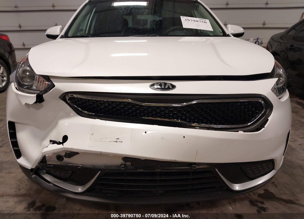 2018 KIA NIRO LX VIN: KNDCB3LCXJ5154122