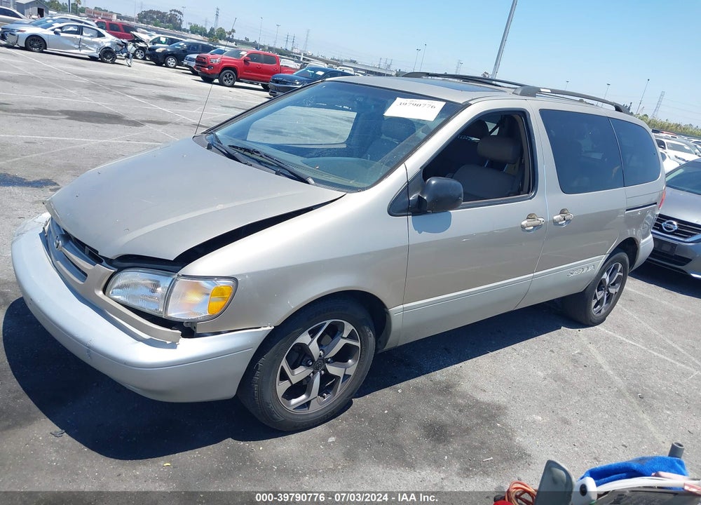 2000 TOYOTA SIENNA XLE VIN: 4T3ZF13C7YU309506