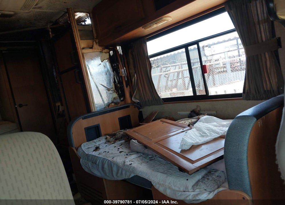 2015 THOR E-350 CUTAWAY VIN: 1FDWE3FL4EDA27129