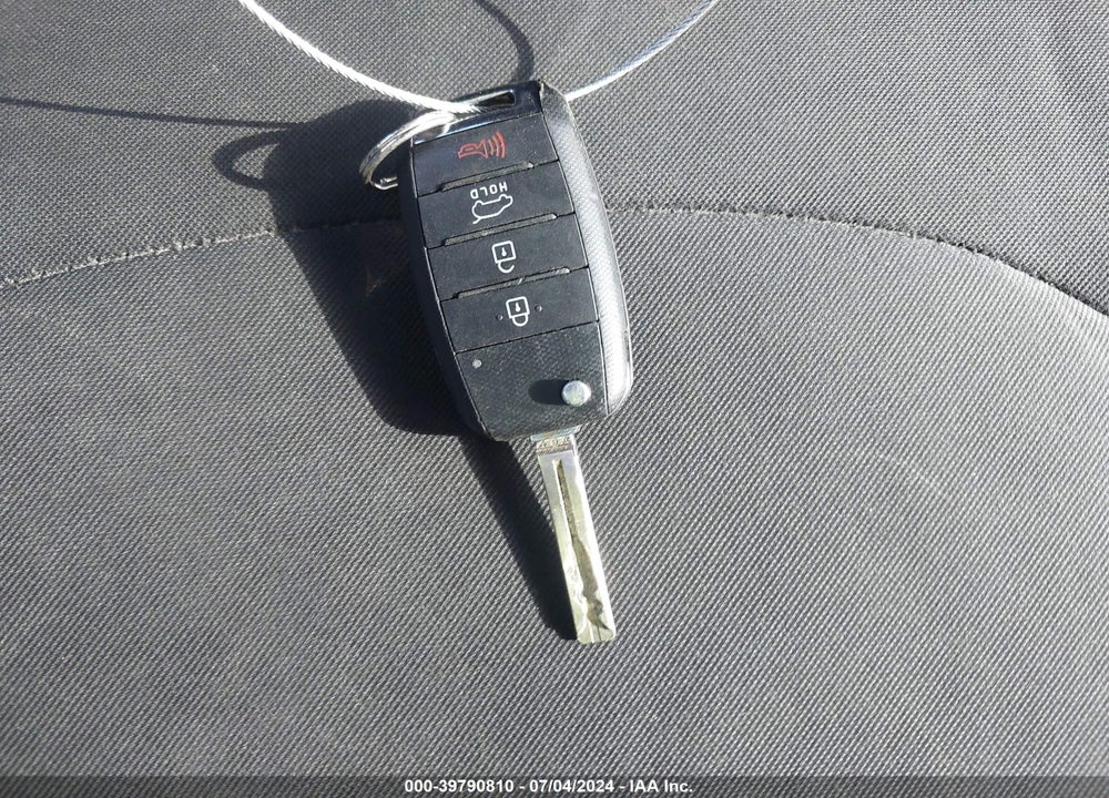 2014 KIA SOUL VIN: KNDJN2A22E7097671