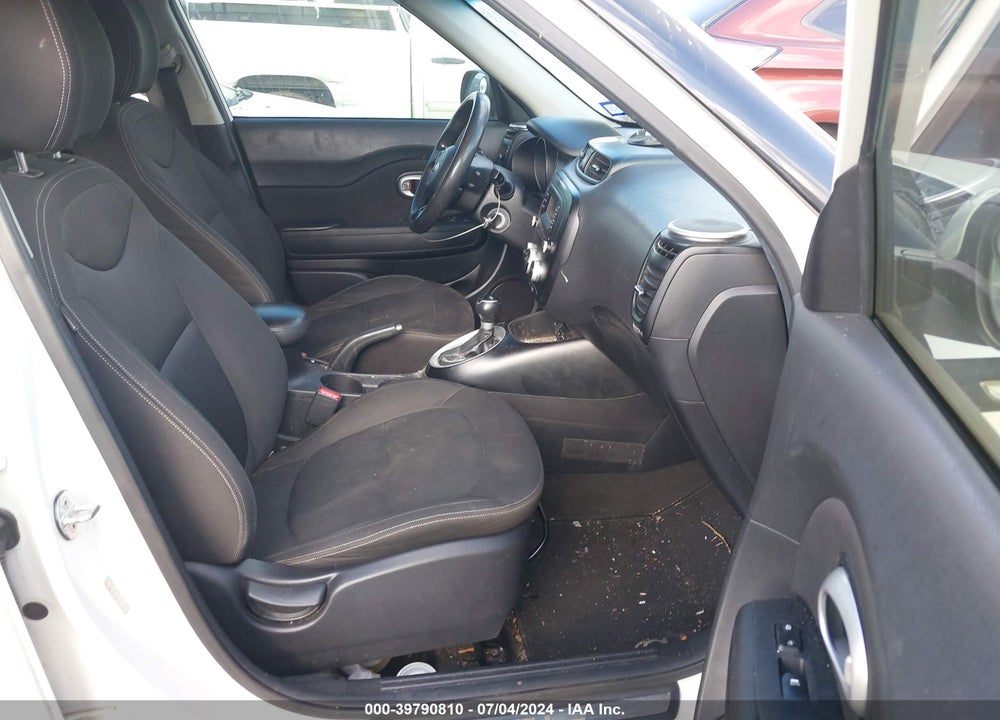 2014 KIA SOUL VIN: KNDJN2A22E7097671
