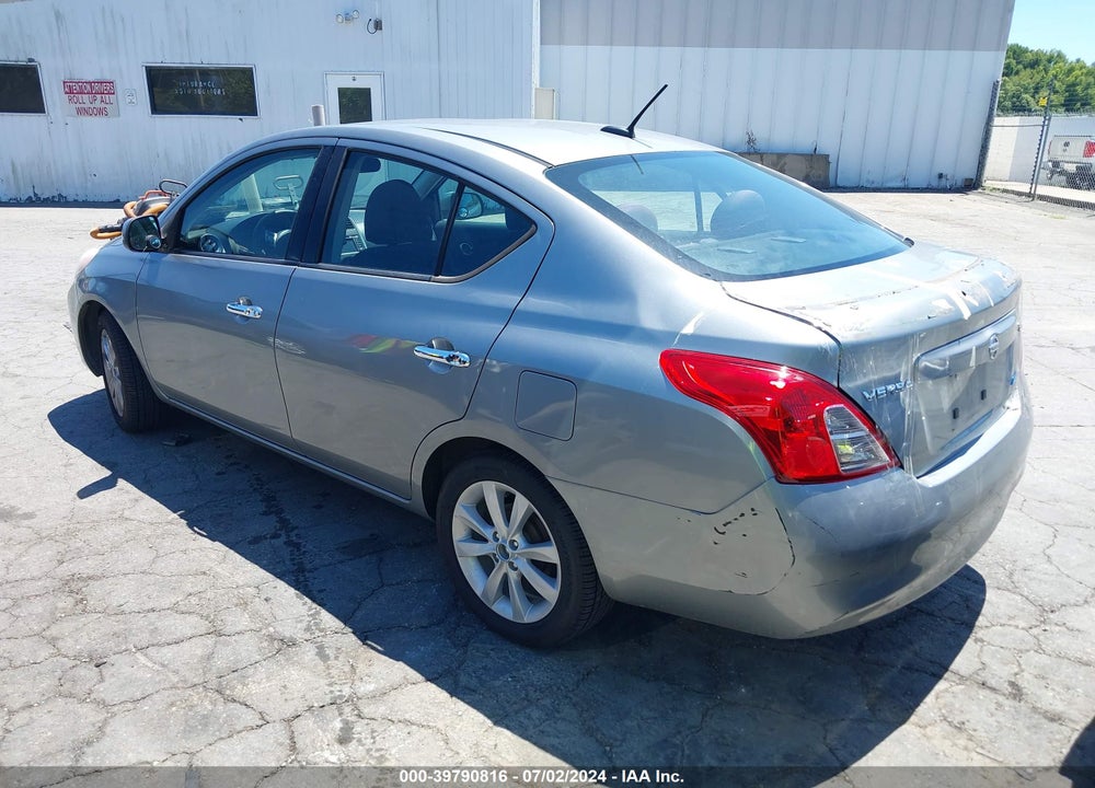 2014 NISSAN VERSA 1.6 SL VIN: 3N1CN7APXEL829254