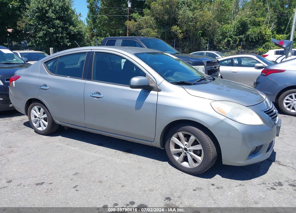 2014 NISSAN VERSA 1.6 SL VIN: 3N1CN7APXEL829254