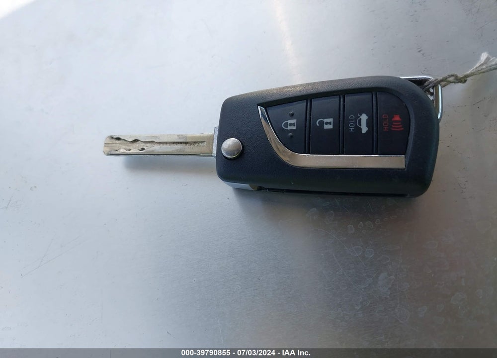 2021 TOYOTA COROLLA LE VIN: 5YFEPMAE7MP265268
