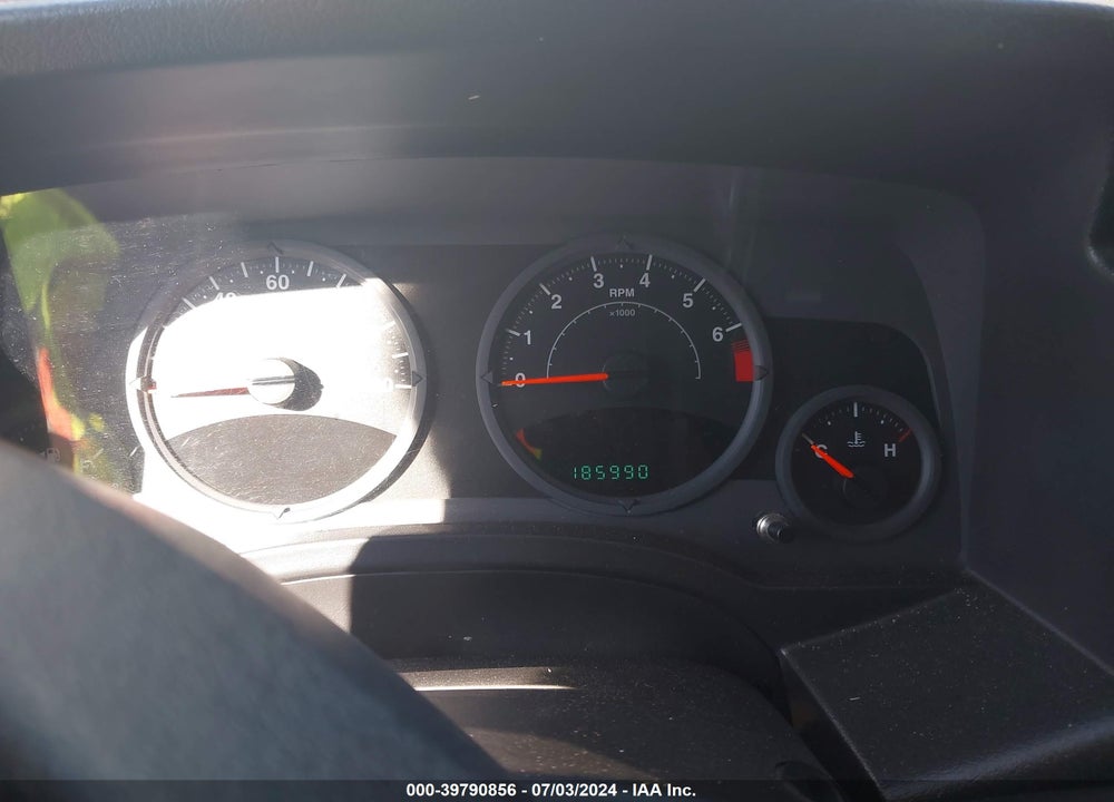 2008 JEEP COMPASS SPORT VIN: 1J8FT47W98D697264