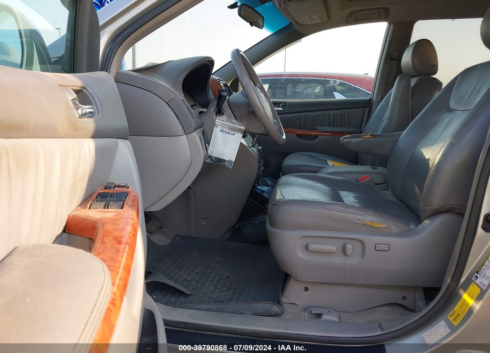 2008 TOYOTA SIENNA XLE VIN: 5TDZK22C68S141605