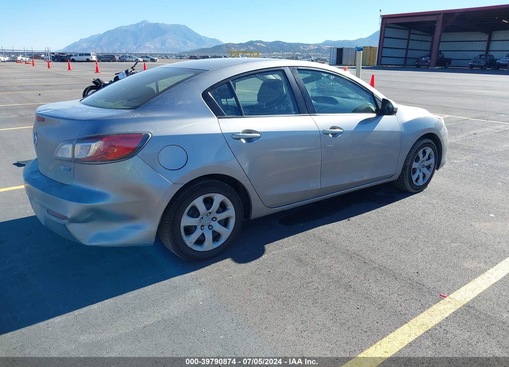 2013 MAZDA 3 I SPORT VIN: JM1BL1U78D1713399