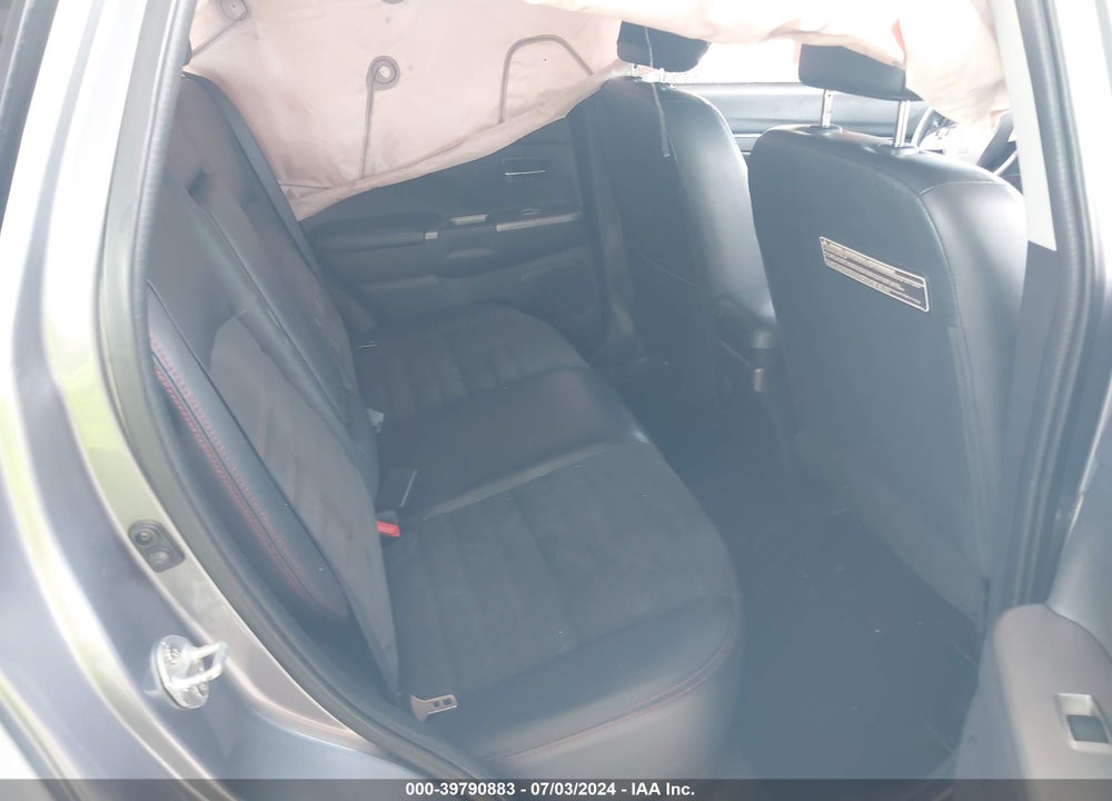 2018 MITSUBISHI OUTLANDER SPORT 2.4 SE VIN: JA4AP3AWXJZ012135