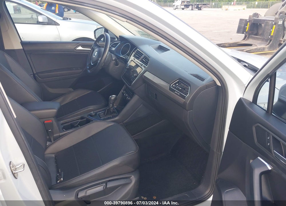 2019 VOLKSWAGEN TIGUAN 2.0T SE/2.0T SEL/2.0T SEL R-LINE/2.0T SEL R-LINE BLACK VIN: 3VV2B7AX5KM043399