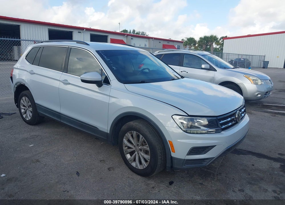 2019 VOLKSWAGEN TIGUAN 2.0T SE/2.0T SEL/2.0T SEL R-LINE/2.0T SEL R-LINE BLACK VIN: 3VV2B7AX5KM043399
